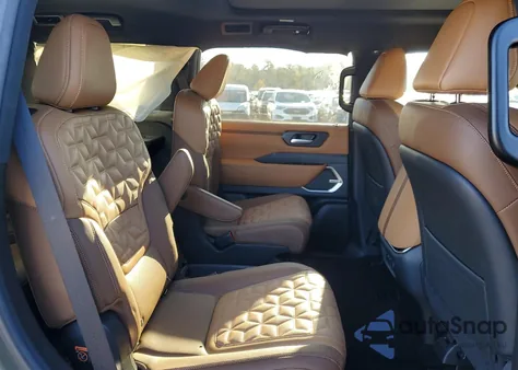 2025 Nissan Armada Platinum Reserve z USA, uszkodzony, nr VIN JN8AY3CF2S9500226